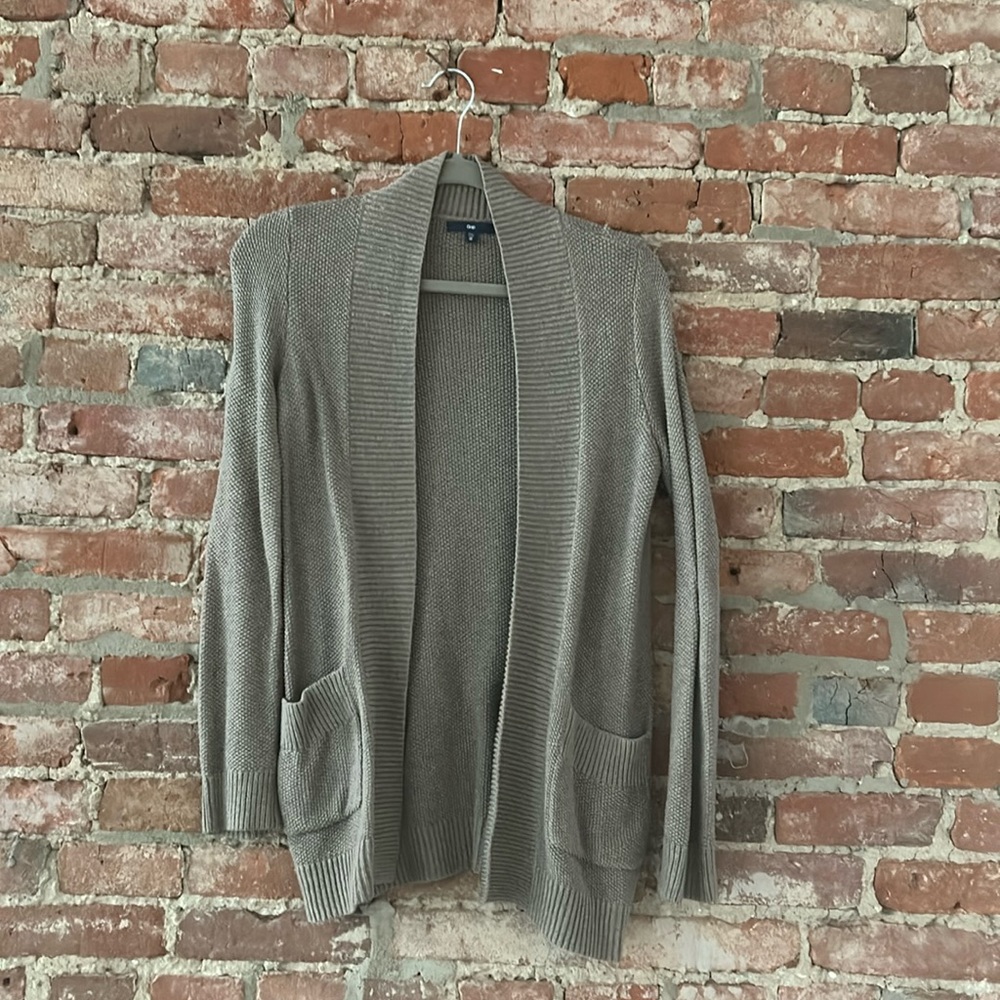 Gap cardigan size xs taupe color
